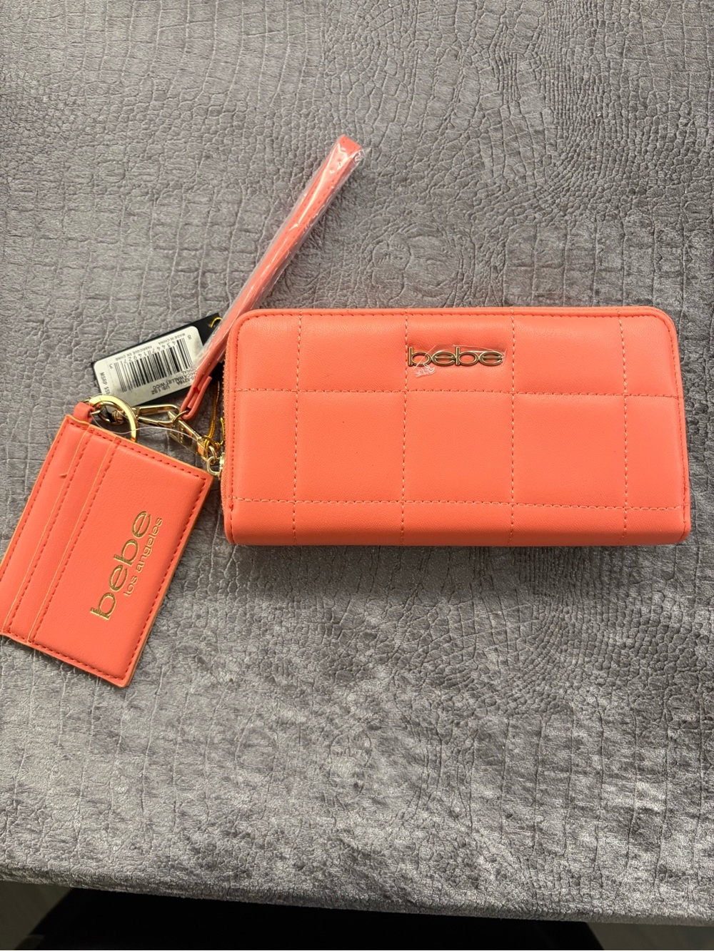 NWT bebe Chica Coral Quilted Wallet Wristlet Card Holder